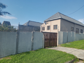 10 Bedroom Property for Sale in Quigney Eastern Cape